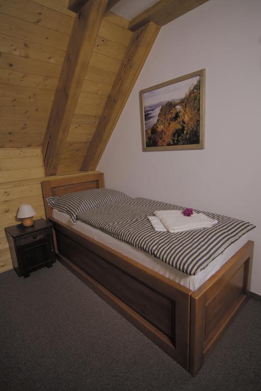 Pension U Lipy Bynovec Room photo